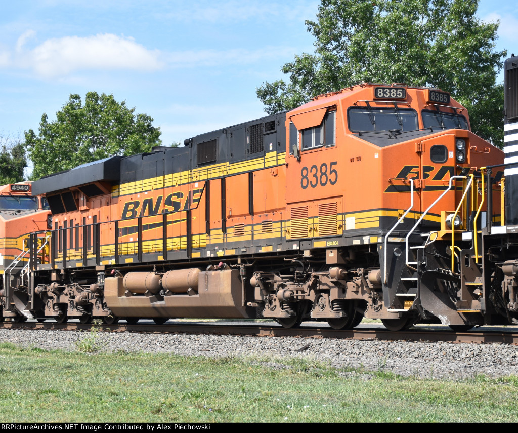 BNSF 8385